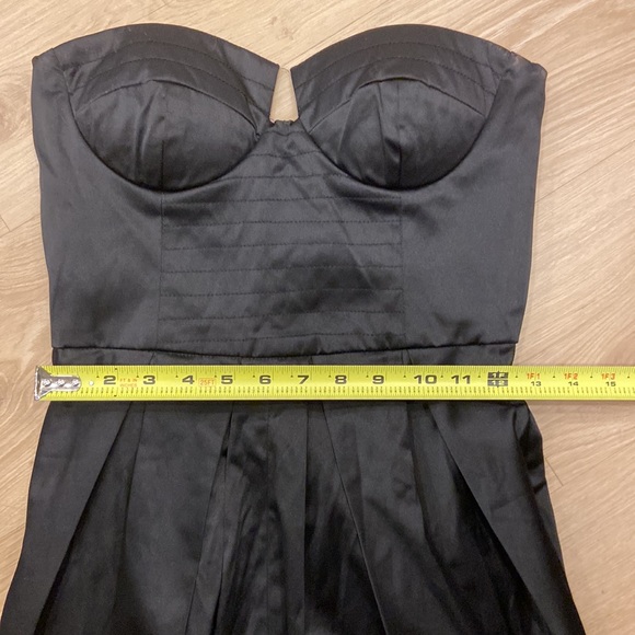 Black dress - Picture 7 of 8